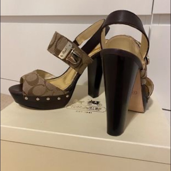 Coach sandal - Picture 2 of 3